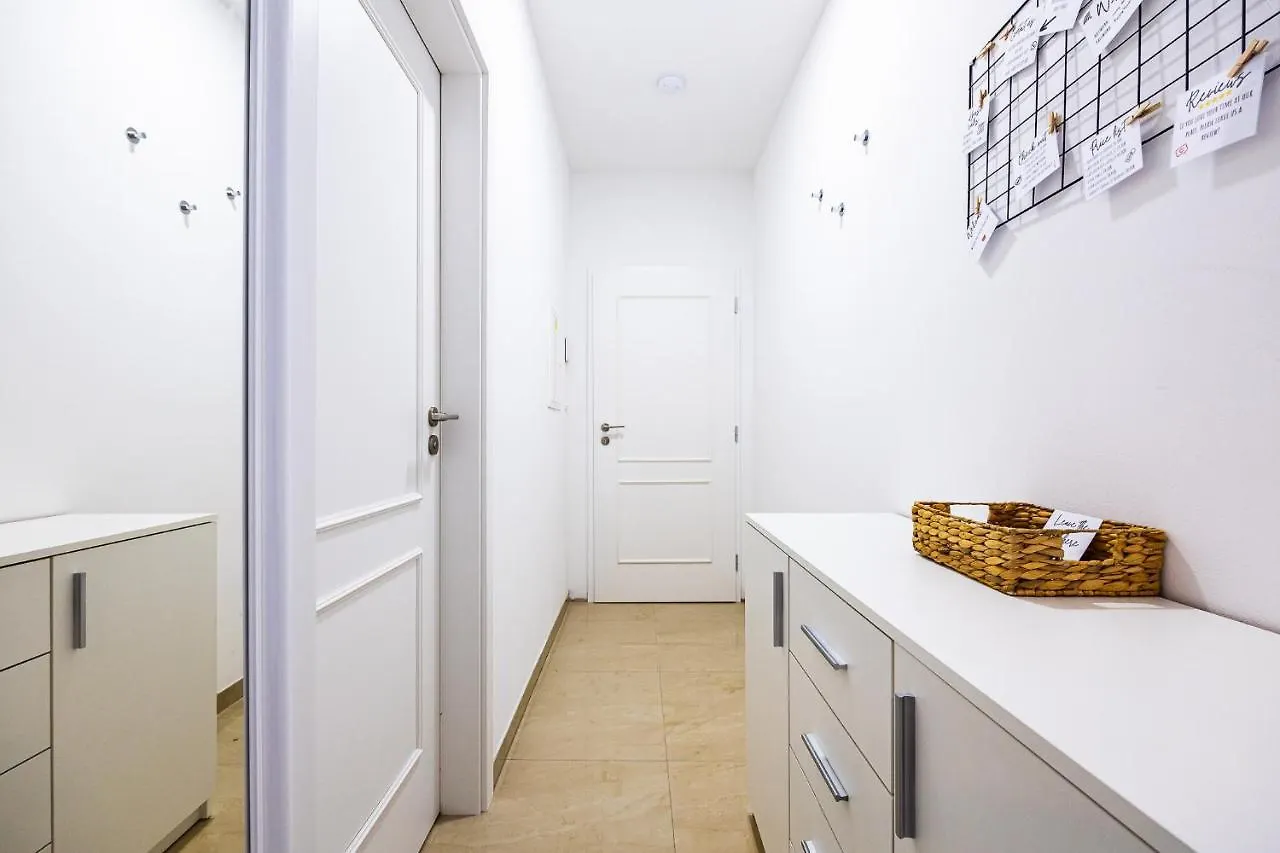 Cozy Apartment In City Center Prag