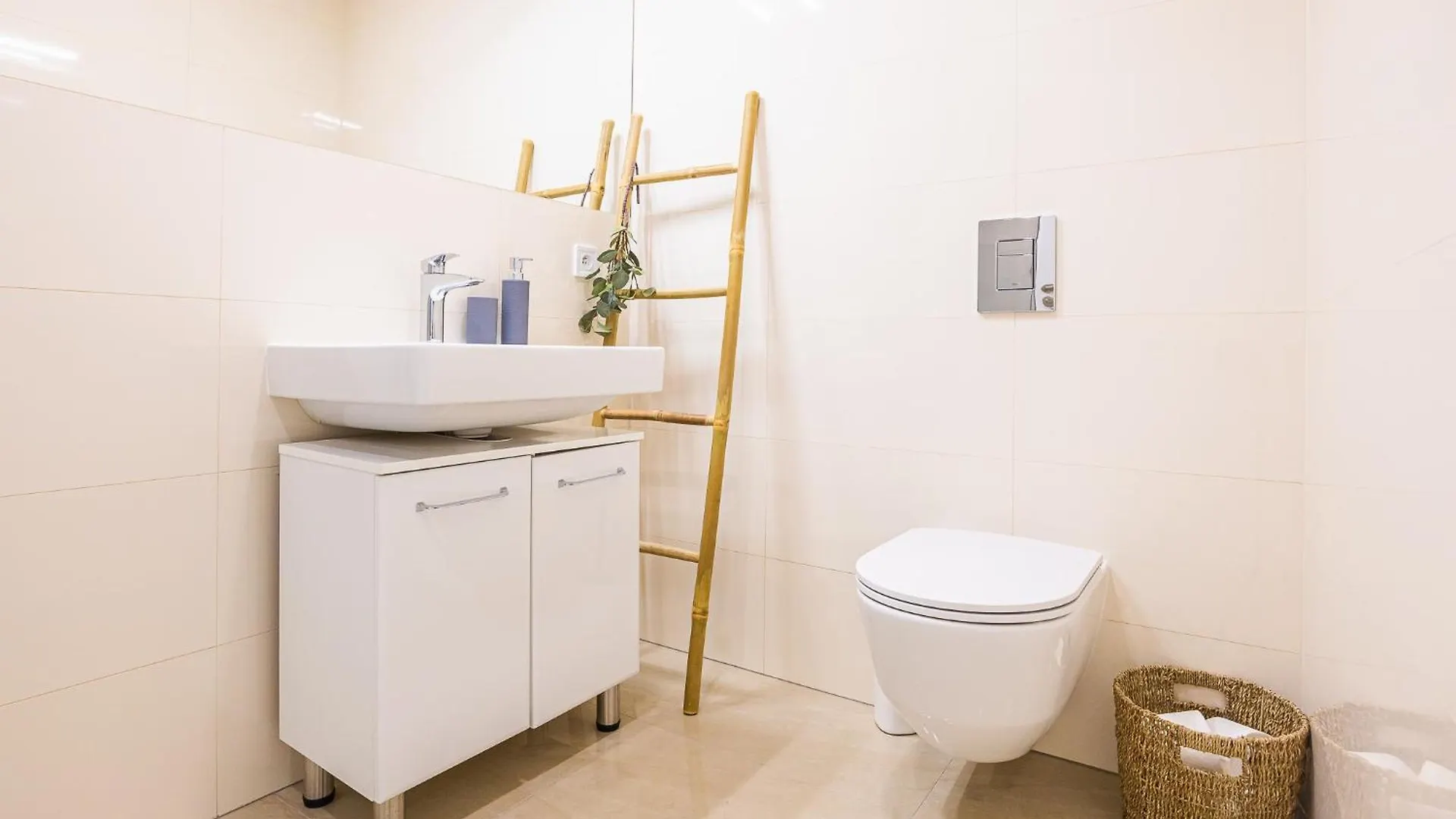 Cozy Apartment In City Center Prag